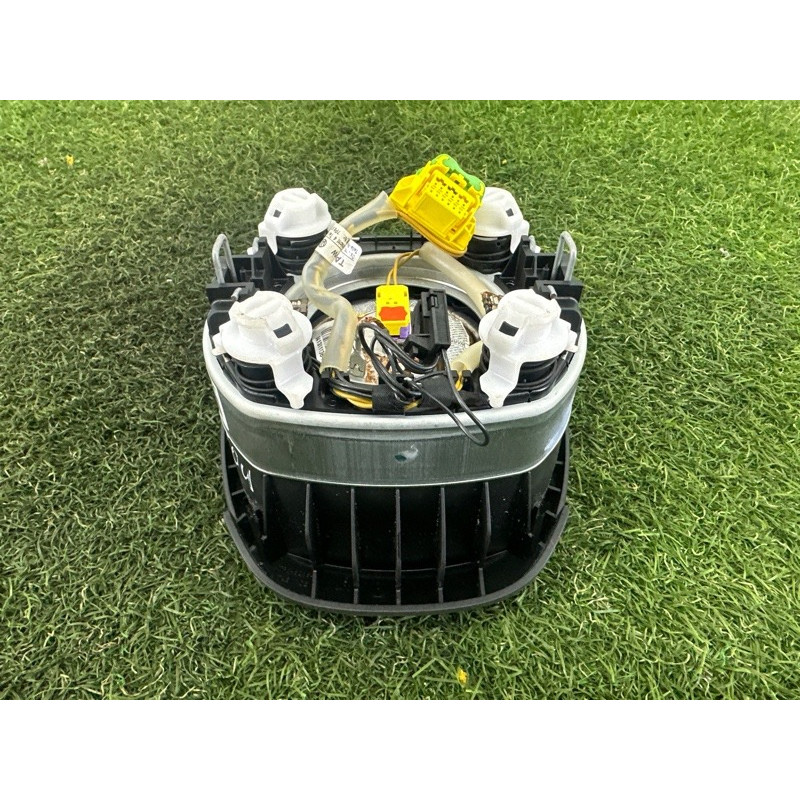 Airbag руля (airbag / безопасность) Volkswagen Touareg NF 2012 3.6 CGRA 7P6880201H81U