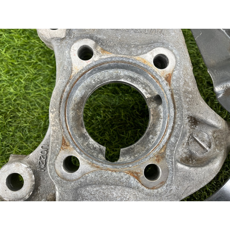 Поворотный кулак (подвеска) Ford Fusion MK5 dg9c3k171a