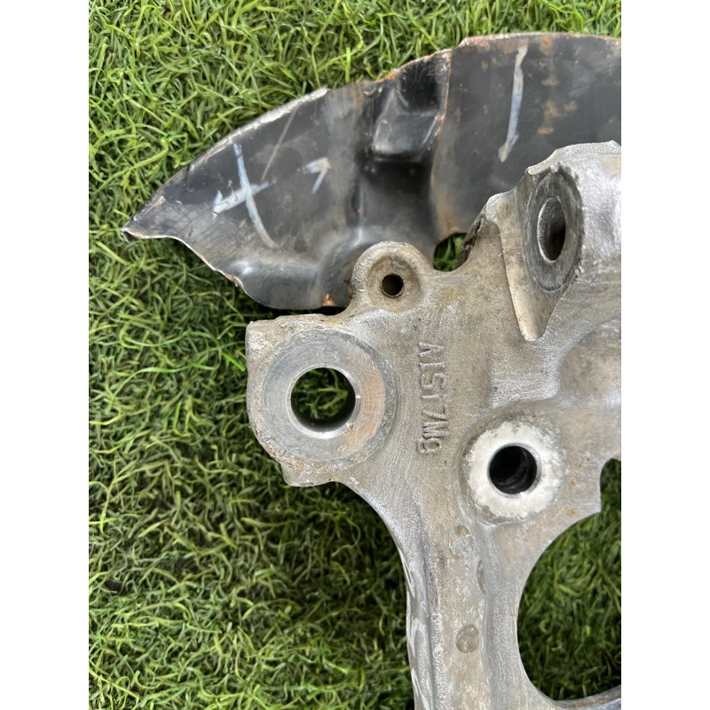 Поворотный кулак (подвеска) Ford Fusion MK5 dg9c3k171a