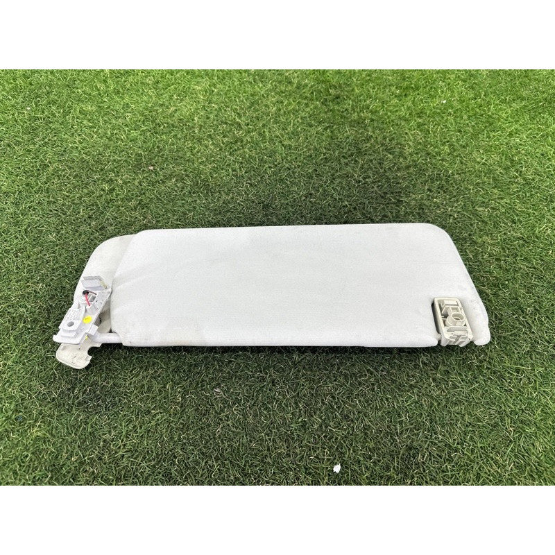 Козирок сонцезахисний (салон) Volkswagen Touareg NF 2012 3.6 CGRA 7P6857552B2F4