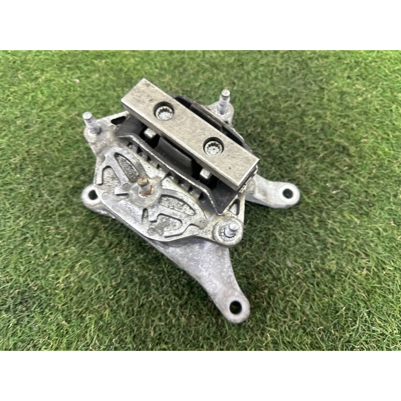 Подушка КПП (трансмиссия) AUDI A4 B9 2017 2.0 DBPA 8W0399156AN