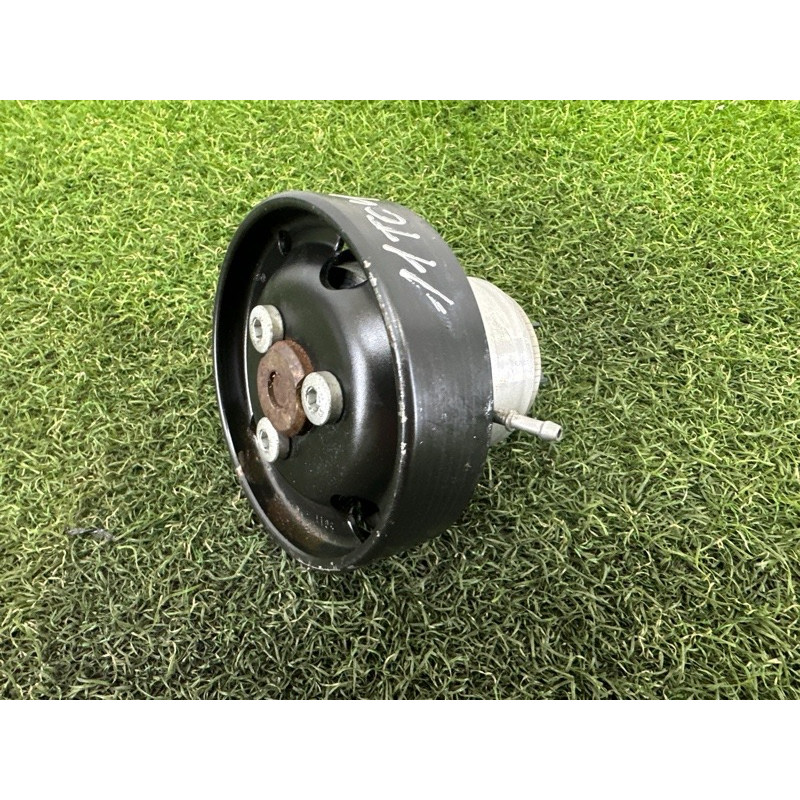 Помпа (система охолодження) Volkswagen Touareg NF 2013 3.6 03H121008H