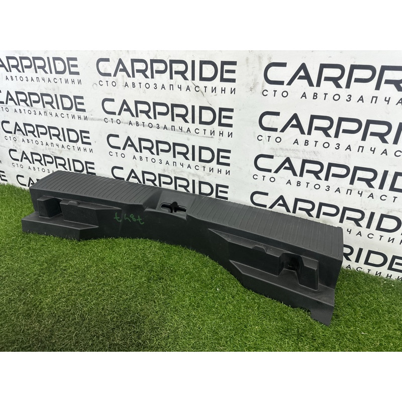 Накладка замка крышки багажника (салон) Nissan Rogue T33 2021 2.5 PR25DD 849926RR0A