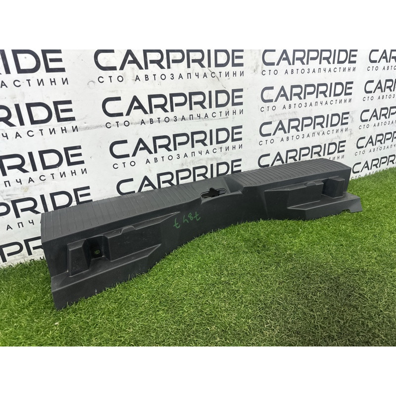 Накладка замка крышки багажника (салон) Nissan Rogue T33 2021 2.5 PR25DD 849926RR0A