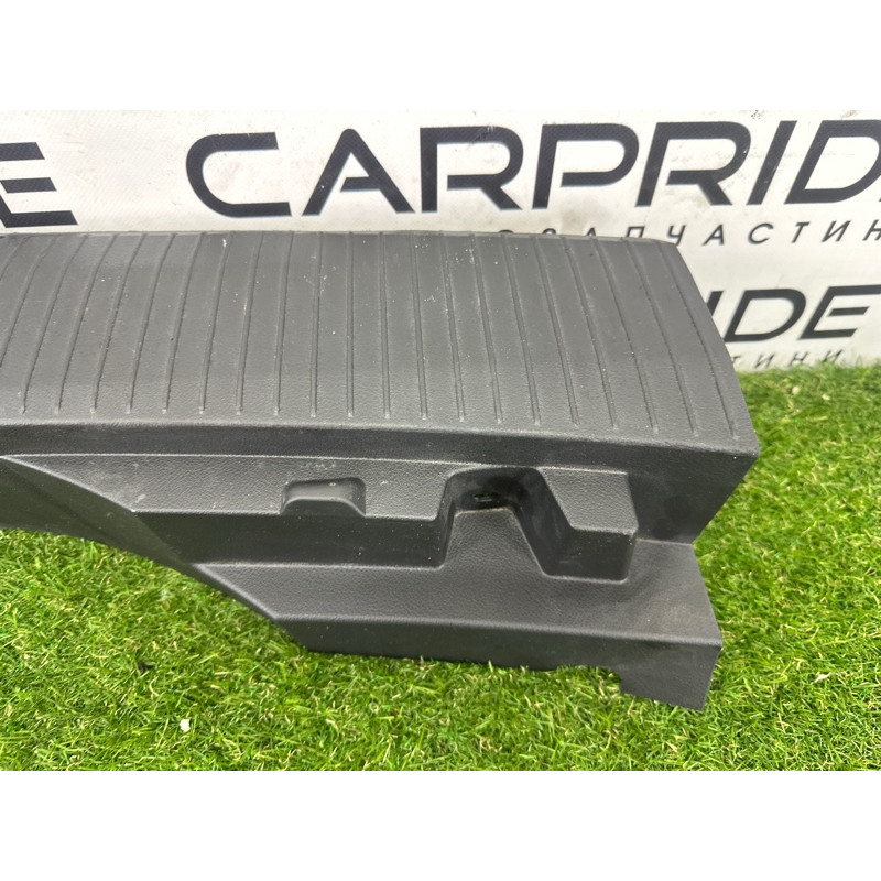 Накладка замка крышки багажника (салон) Nissan Rogue T33 2021 2.5 PR25DD 849926RR0A