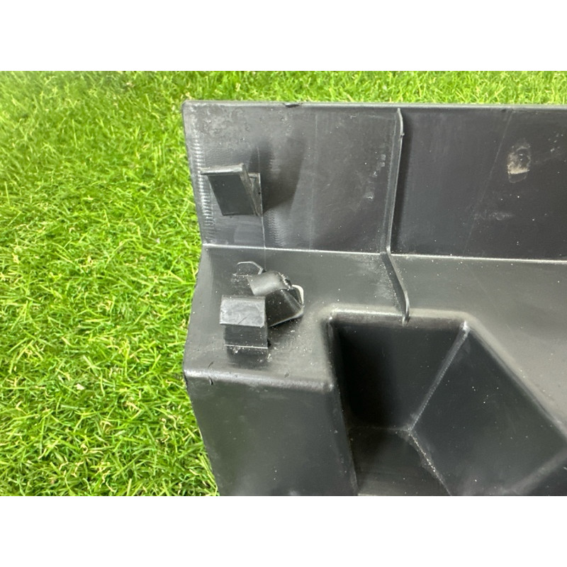 Накладка замка крышки багажника (салон) Nissan Rogue T33 2021 2.5 PR25DD 849926RR0A