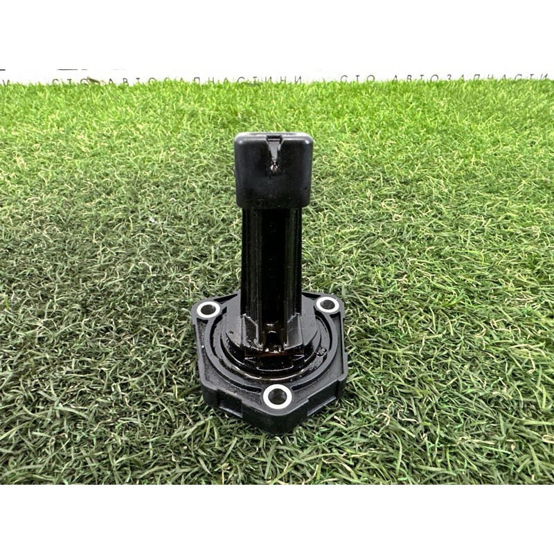 Датчик уровня масла (электрика двигателя) AUDI A4 B8 2012 2.0 CAEB 03C907660H