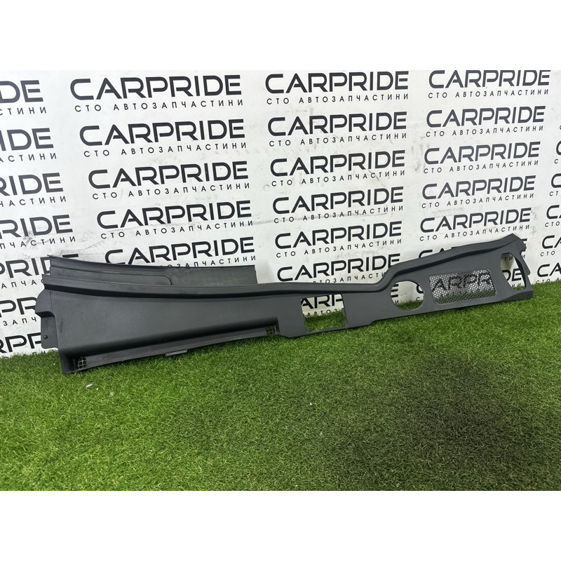 Жабо (кузов і елементи) AUDI Q5 8R 2012 2.0 CAEB 8R1819447C01C