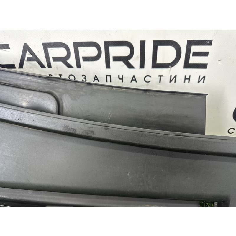 Жабо (кузов і елементи) AUDI Q5 8R 2012 2.0 CAEB 8R1819447C01C