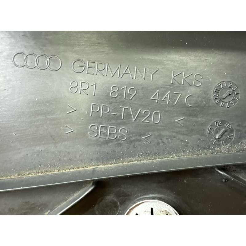Жабо (кузов і елементи) AUDI Q5 8R 2012 2.0 CAEB 8R1819447C01C
