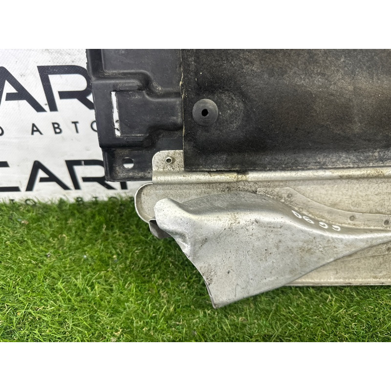 Защита днища (кузов и элементы) Volkswagen Touareg NF 2015 3.6 CGRA 7P6825231C