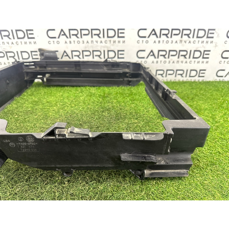 Рамка радіатора (кузов і елементи) BMW X5 E70 2013-2015 3.0 17117631474