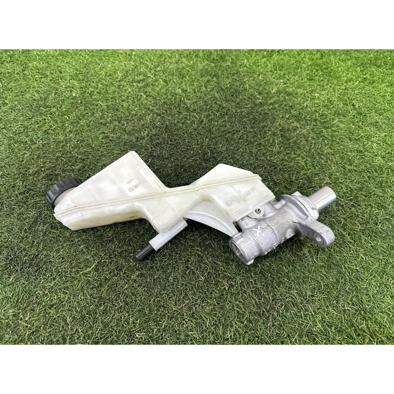 Главный тормозной цилиндр (тормозная система) Nissan Rogue T33 2021 2.5 PR25DD 460106RR0A