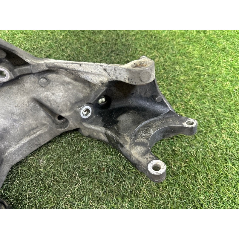 Кронштейн генератора (кронштейны двигателя) Volkswagen Touareg NF 2012 3.6 CGRA 03H260087E