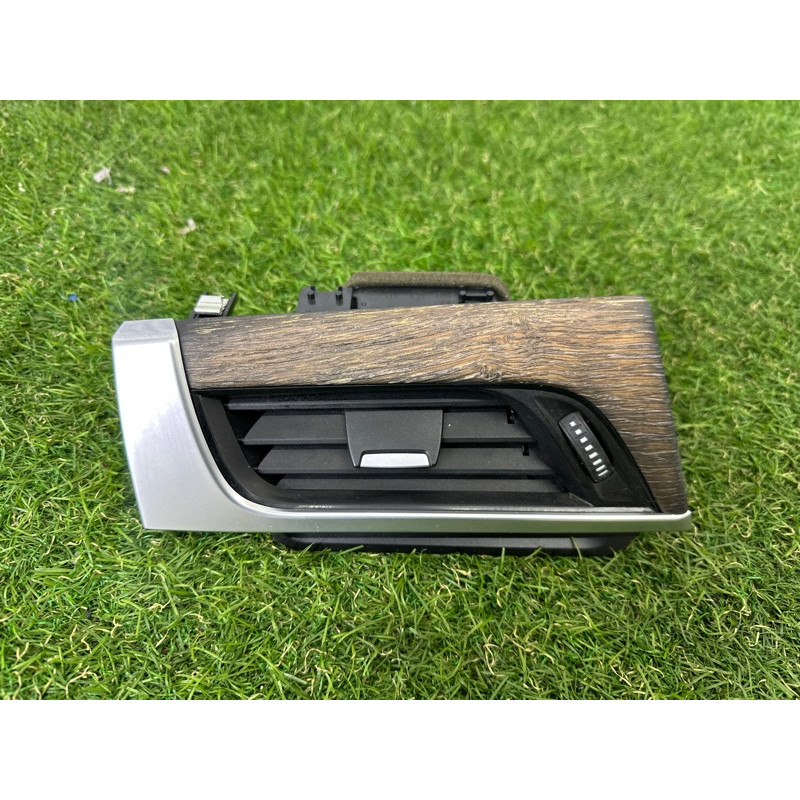 Декоративная накладка торпедо (салон) BMW X1 F48 2016 2.0 B46B20 64229292739