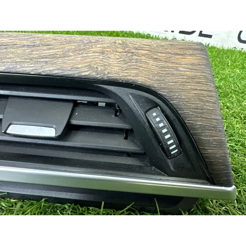 Декоративная накладка торпедо (салон) BMW X1 F48 2016 2.0 B46B20 64229292739