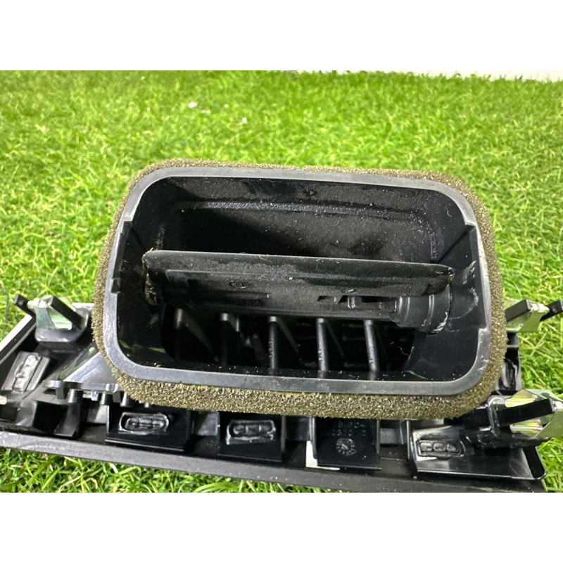 Декоративная накладка торпедо (салон) BMW X1 F48 2016 2.0 B46B20 64229292739