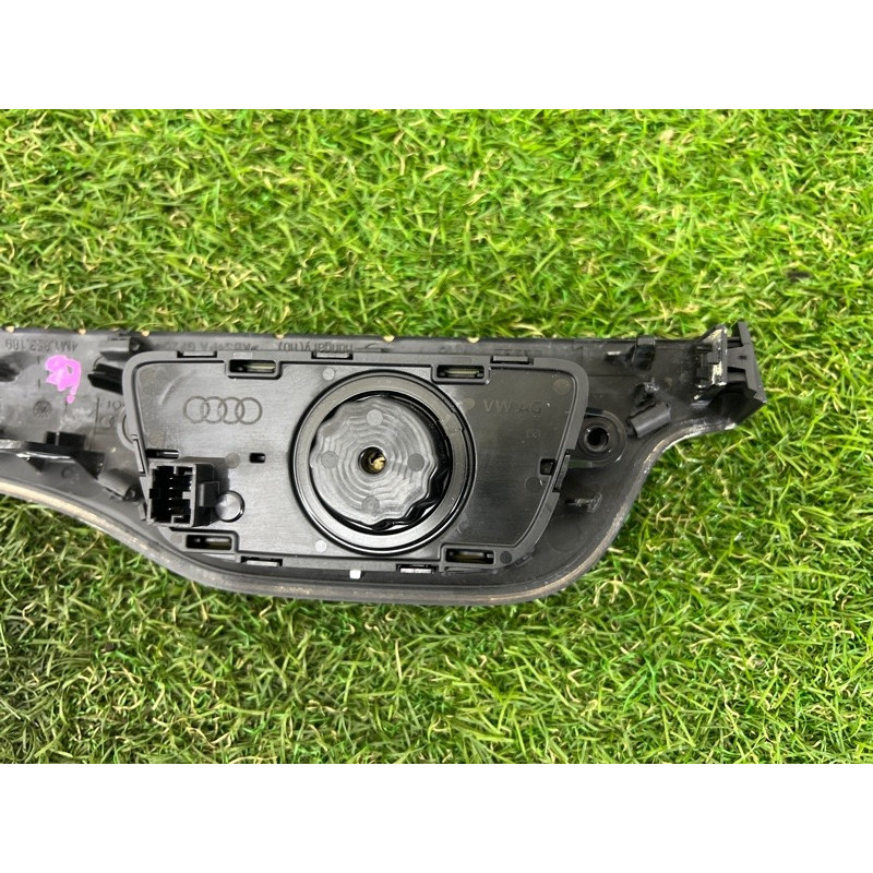 Декоративная накладка торпедо (салон) AUDI Q7 4M 2017 3.0 CREC 4M1853189QGM5