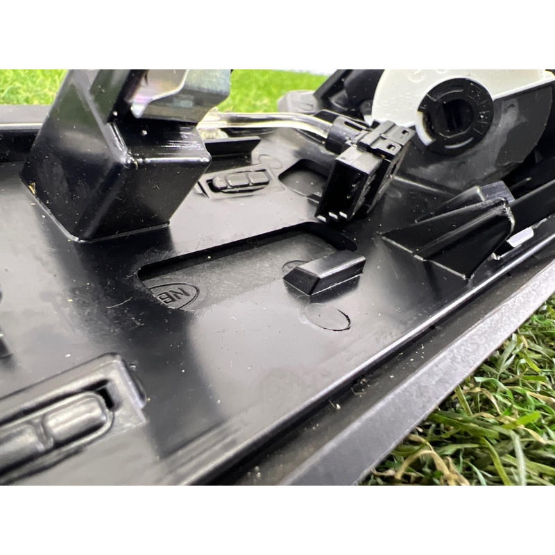 Декоративная накладка торпедо (салон) BMW X1 F48 2016 2.0 B46B20 51459347753