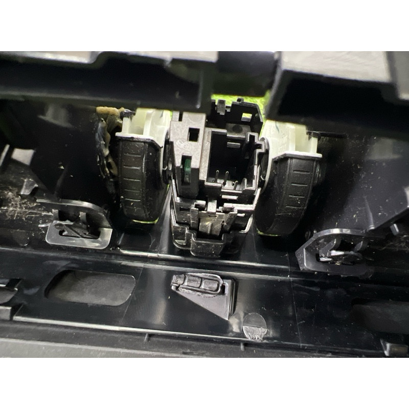 Декоративная накладка торпедо (салон) BMW X1 F48 2016 2.0 B46B20 51459347753