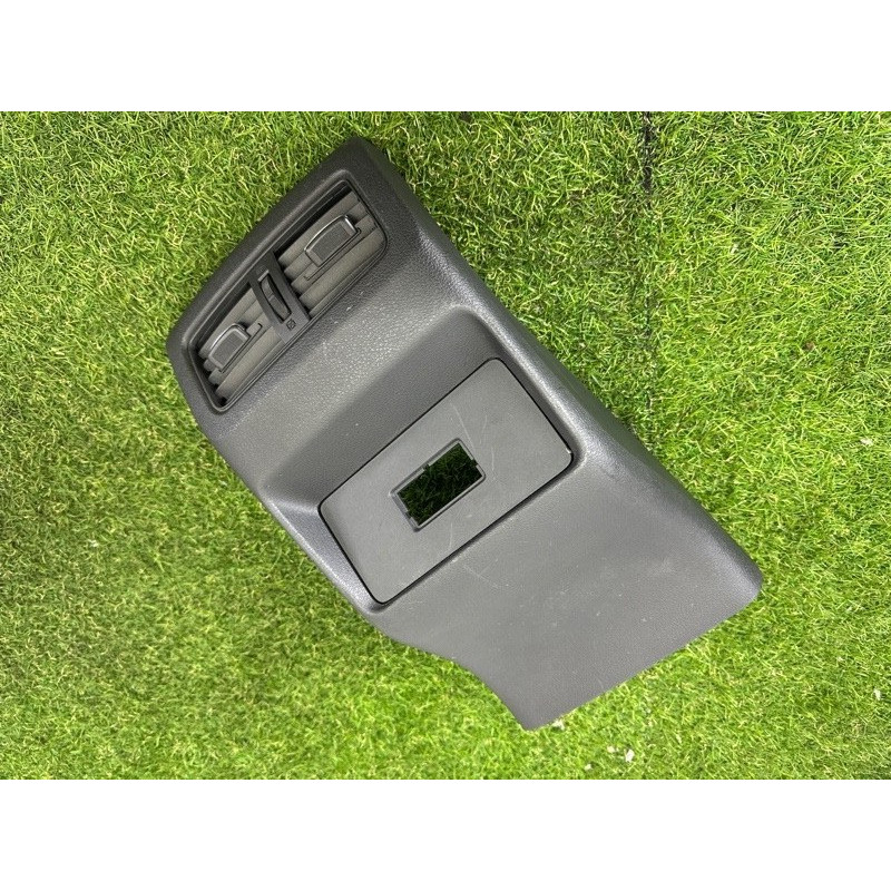 Накладка центральной консоли (салон) Nissan Rogue T33 2021 2.5 PR25DD 969306RR1A