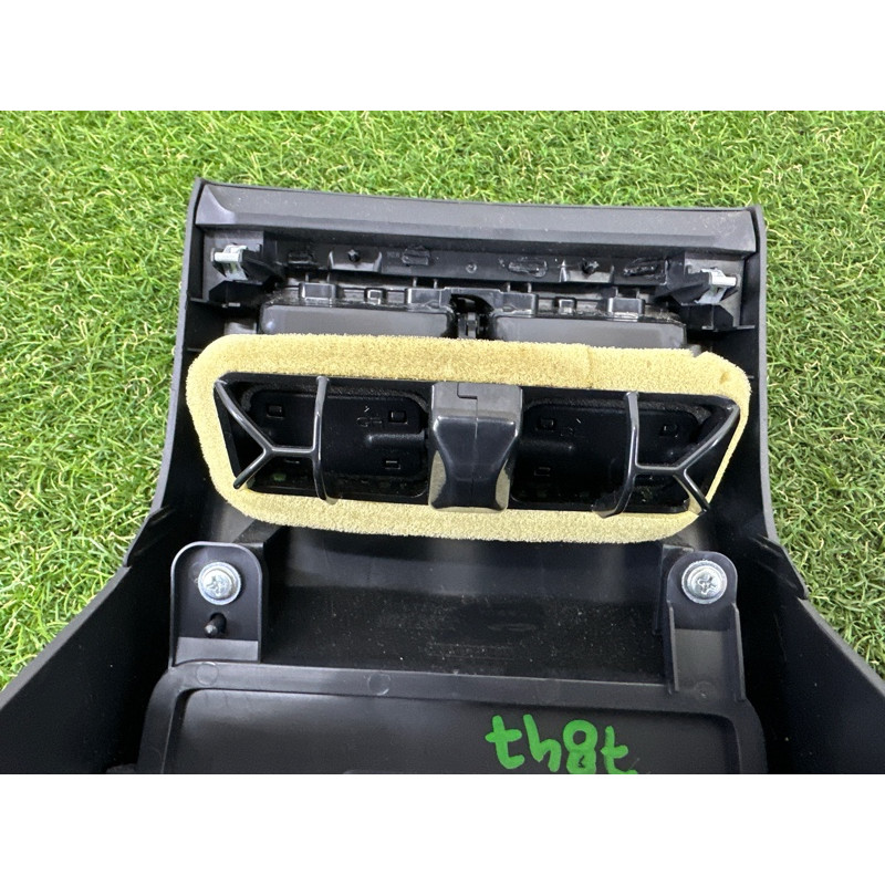 Накладка центральной консоли (салон) Nissan Rogue T33 2021 2.5 PR25DD 969306RR1A