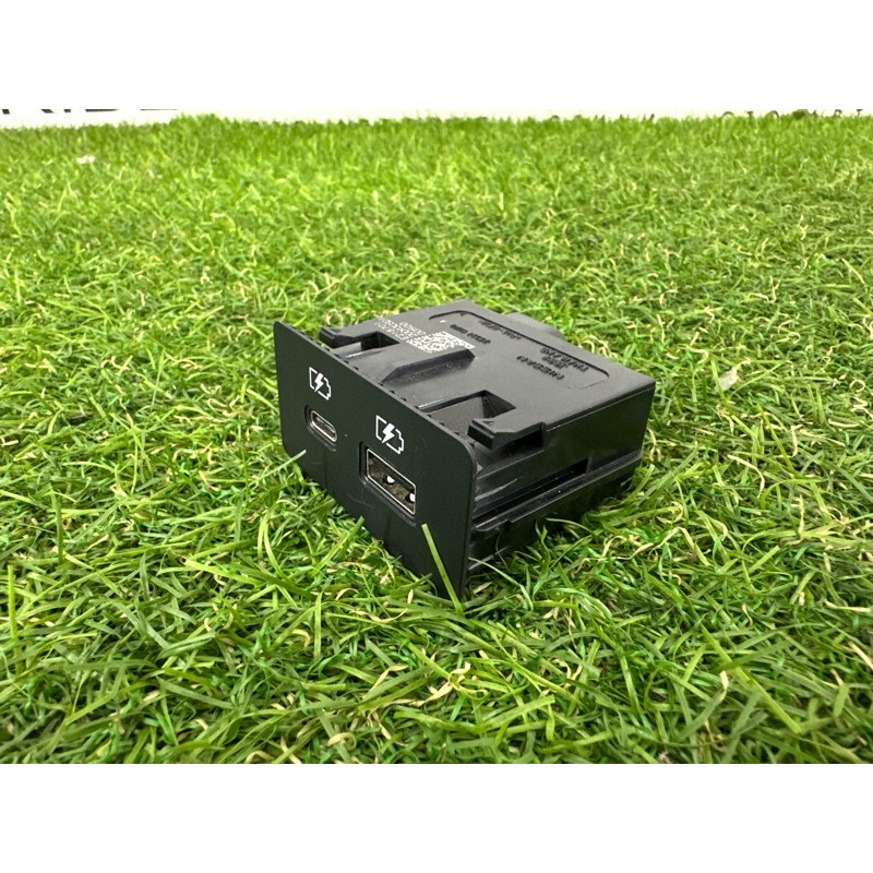 Розетка (электрика) Nissan Rogue T33 2021 2.5 PR25DD 253316UA0