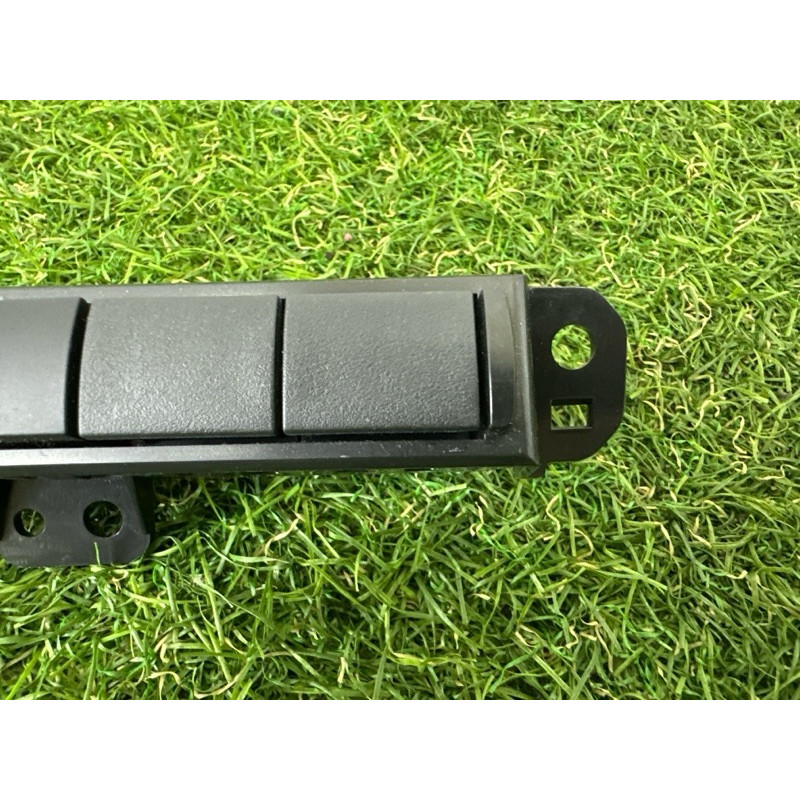 Кнопка асиссистента смены полосы (электрика / кнопки) Nissan Rogue T33 2021 2.5 PR25DD 251436RA0A