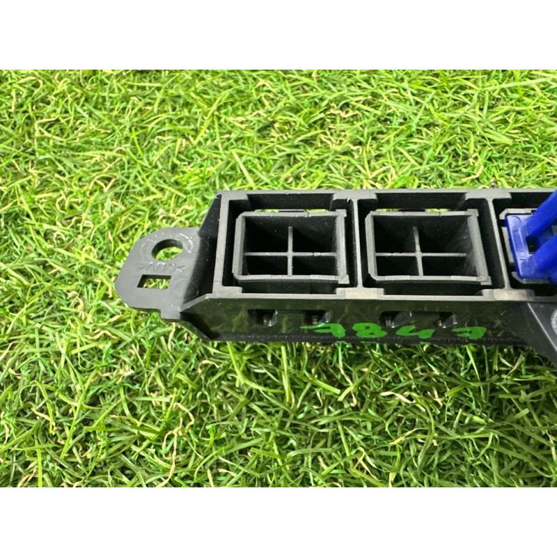 Кнопка асиссистента смены полосы (электрика / кнопки) Nissan Rogue T33 2021 2.5 PR25DD 251436RA0A