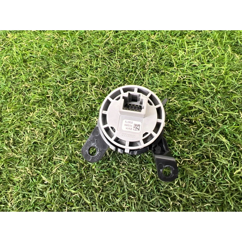 Кнопка Start Stop (электрика / кнопки) Nissan Rogue T33 2021 2.5 PR25DD 251506LA1A