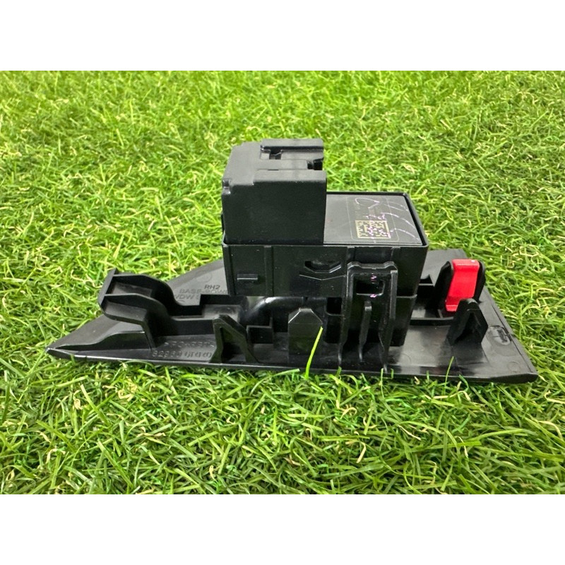 Кнопка стеклоподъемника (электрика / кнопки) Nissan Rogue T33 2021 2.5 PR25DD 254116XJ0B