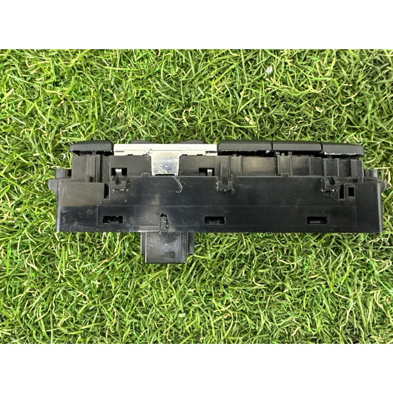 Блок кнопок (электрика / кнопки) BMW X1 F48 2016 2.0 B46B20 61319374834