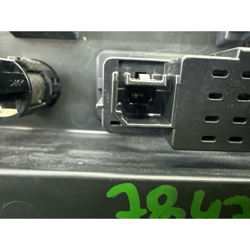 Разьем USB (электрика) Nissan Rogue T33 2021 2.5 PR25DD 284H36RA0A