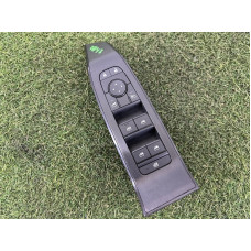 Блок кнопок стеклоподъемников