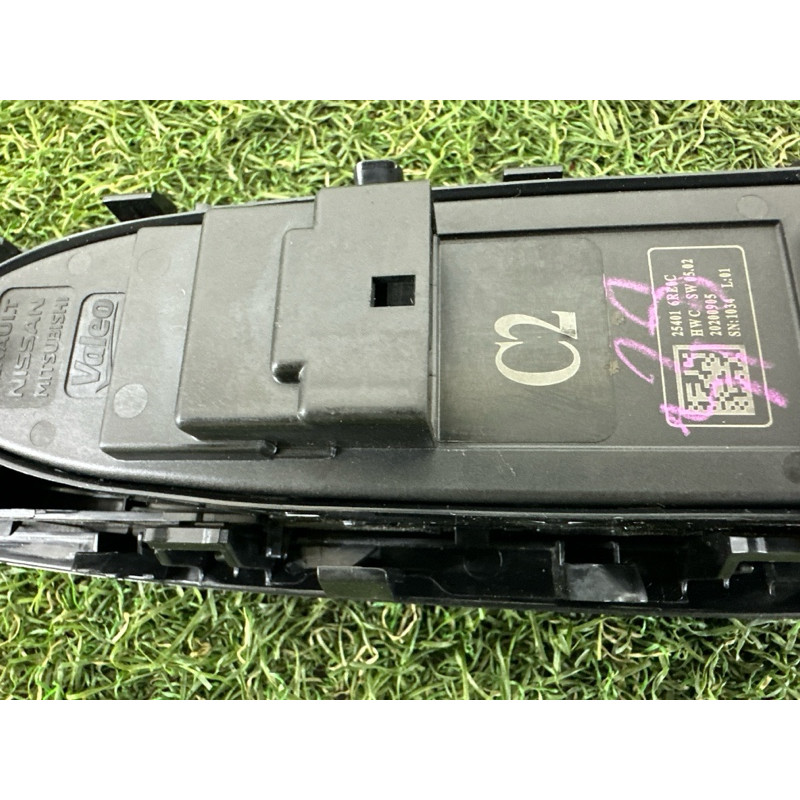 Блок кнопок стеклоподъемников (электрика / кнопки) Nissan Rogue T33 2021 2.5 PR25DD 254016RE0C