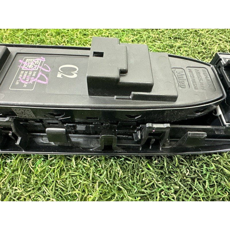 Блок кнопок стеклоподъемников (электрика / кнопки) Nissan Rogue T33 2021 2.5 PR25DD 254016RE0C