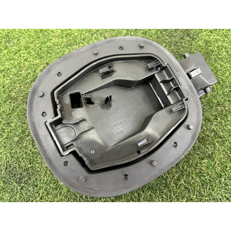 Лючок топливного бака (кузов и элементы) Nissan Rogue T33 2021 2.5 PR25DD 781206RR0A