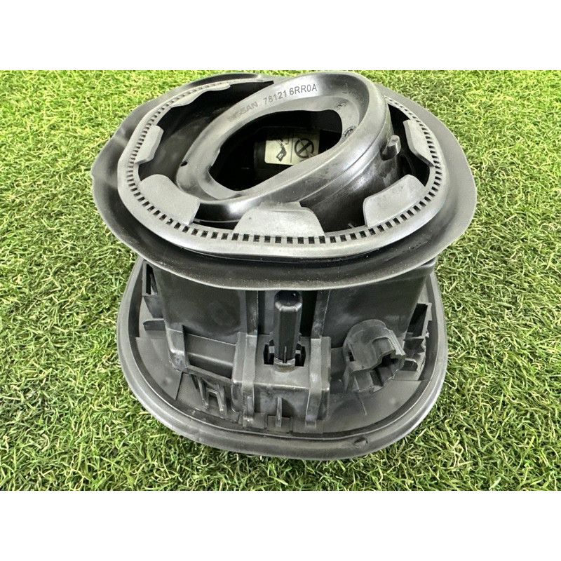 Лючок топливного бака (кузов и элементы) Nissan Rogue T33 2021 2.5 PR25DD 781206RR0A