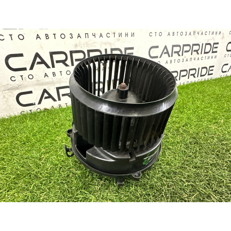 Мотор печки (отопление и кондиционирование) BMW X1 F48 2016 2.0 B46B20 64119297752