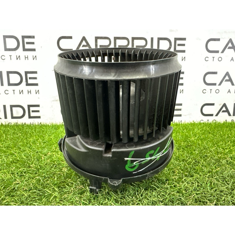 Мотор печки (отопление и кондиционирование) BMW X1 F48 2016 2.0 B46B20 64119297752