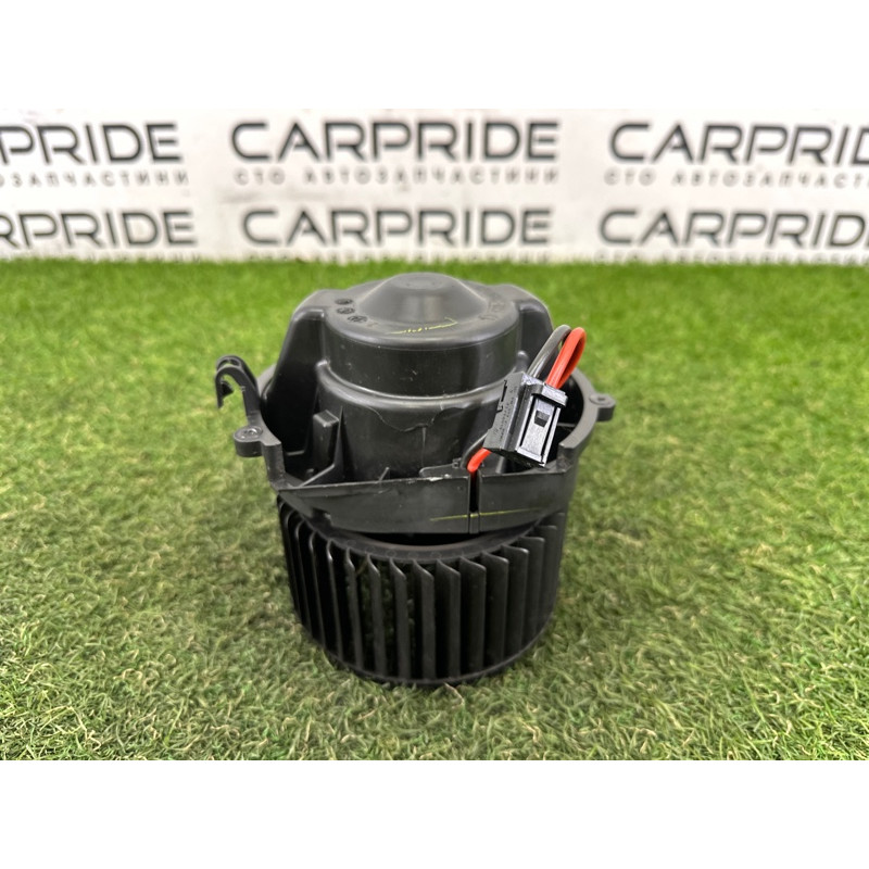 Мотор печки (отопление и кондиционирование) BMW X1 F48 2016 2.0 B46B20 64119297752