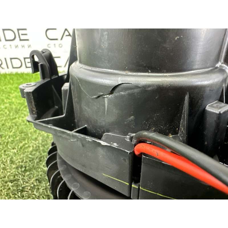 Мотор печки (отопление и кондиционирование) BMW X1 F48 2016 2.0 B46B20 64119297752