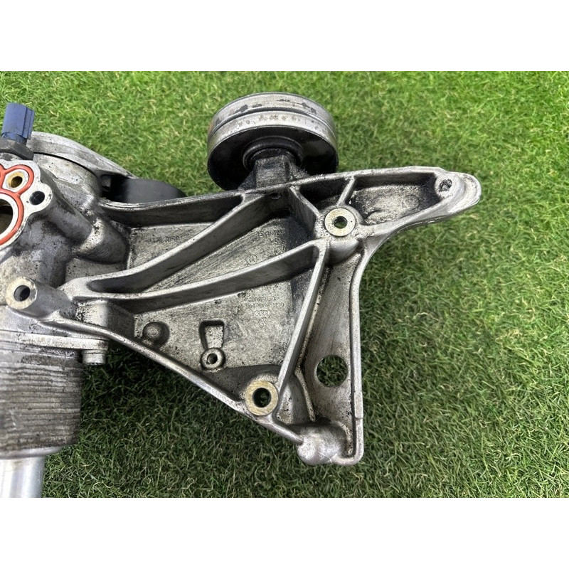Корпус масляного фільтра (двигун та елементи) AUDI Q5 8R 2012 2.0 CAEB 06H903143H