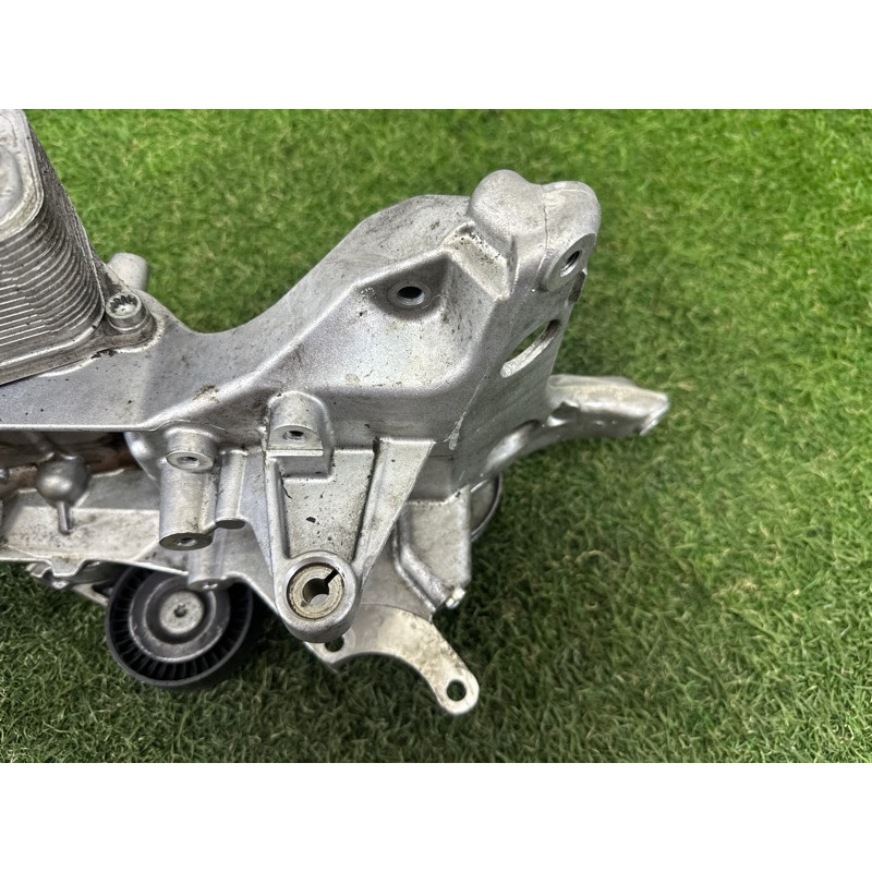 Корпус масляного фільтра (двигун та елементи) AUDI Q5 8R 2012 2.0 CAEB 06H903143H
