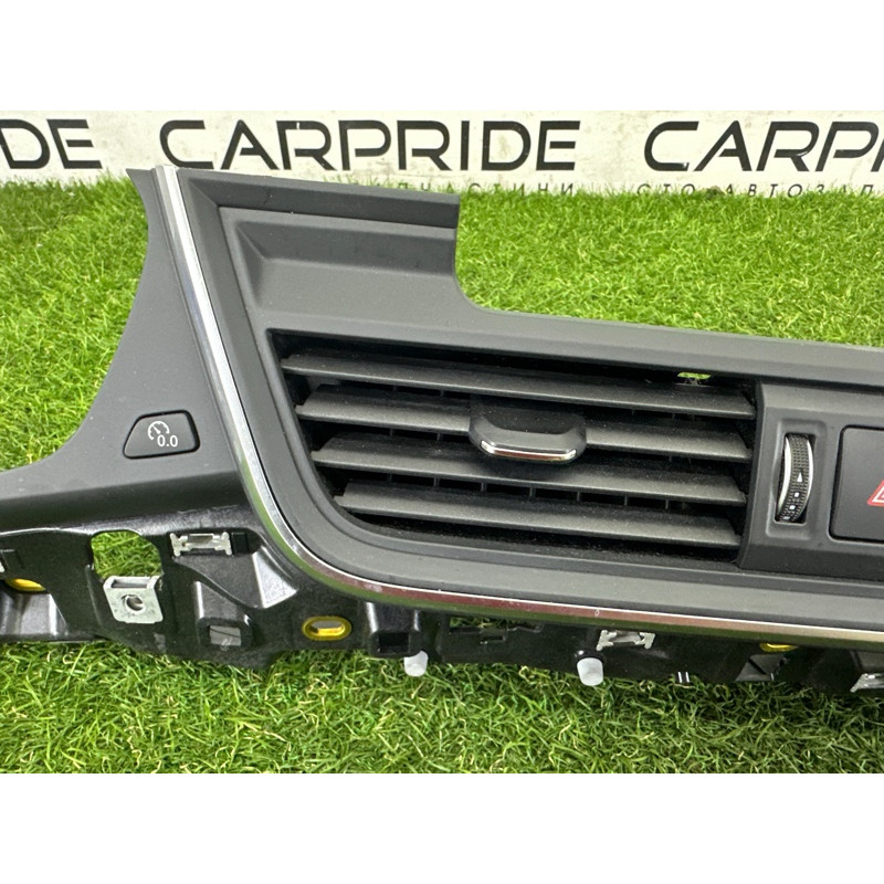 Центральный дефлектор салона (салон) AUDI SQ5 FY 2018 3.0 CWGD 80B820902N6PS