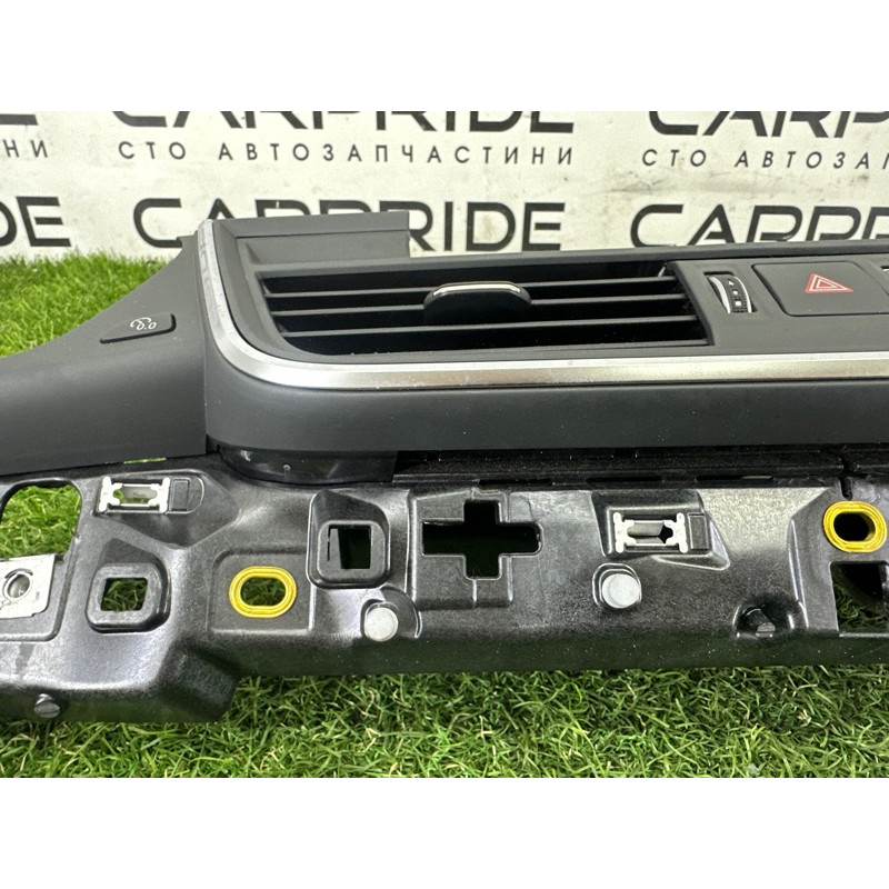 Центральный дефлектор салона (салон) AUDI SQ5 FY 2018 3.0 CWGD 80B820902N6PS