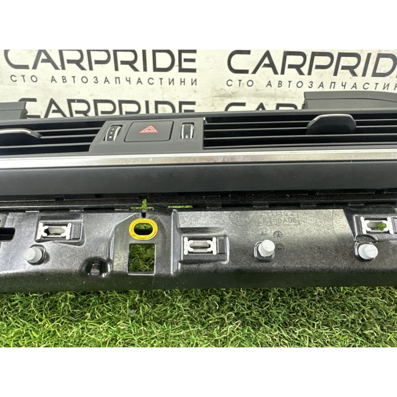 Центральный дефлектор салона (салон) AUDI SQ5 FY 2018 3.0 CWGD 80B820902N6PS