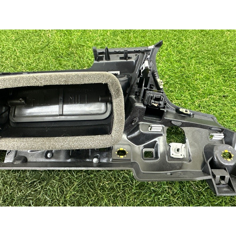 Центральный дефлектор салона (салон) AUDI SQ5 FY 2018 3.0 CWGD 80B820902N6PS