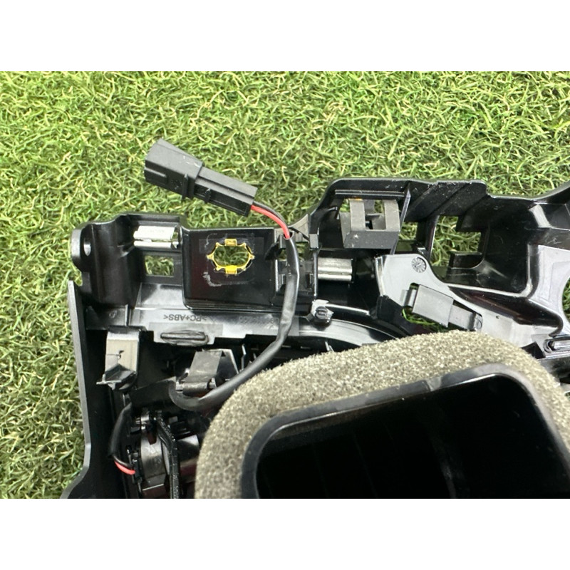 Дефлектор воздуховода (салон) AUDI SQ5 FY 2018 3.0 CWGD 80B820901A6PS