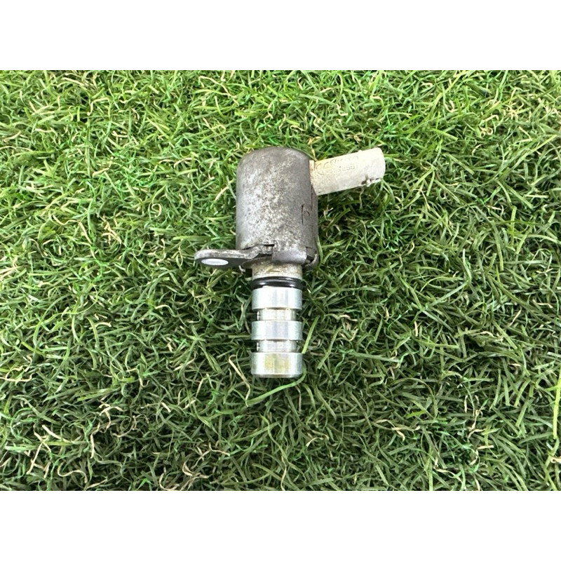 Клапан фазорегулятора (электрика двигателя) AUDI A4 B9 2017 2.0 DBPA 06K115243L